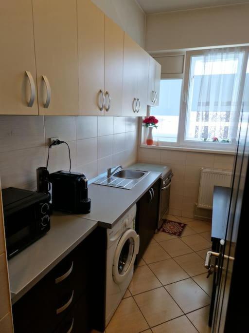 Charming Apartment With Private Terrace Бухарест Экстерьер фото