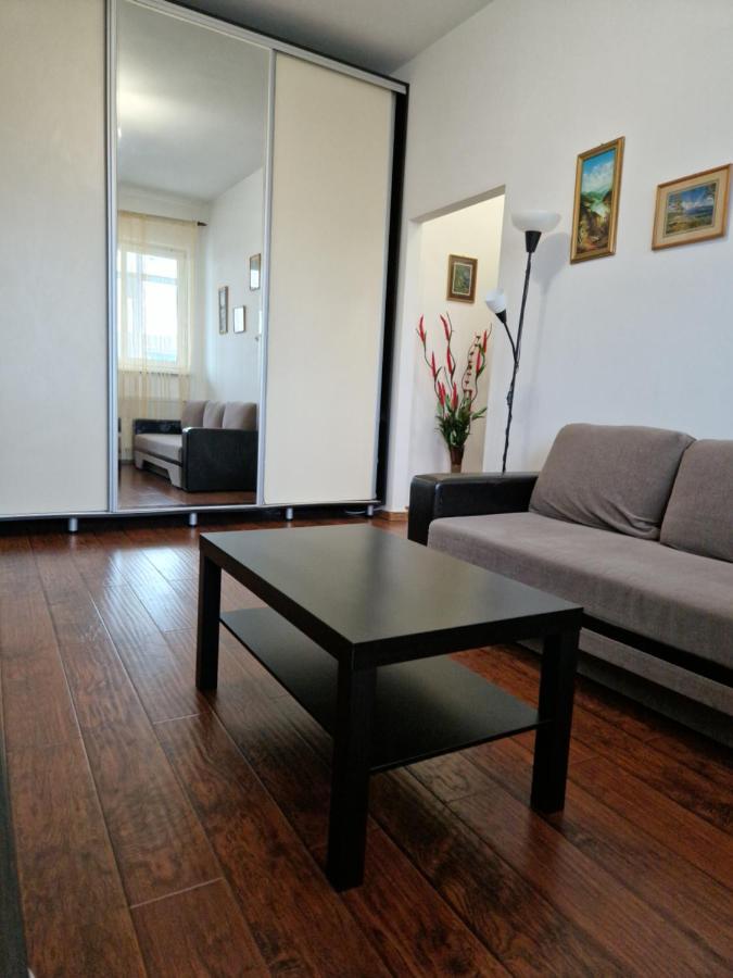 Charming Apartment With Private Terrace Бухарест Экстерьер фото