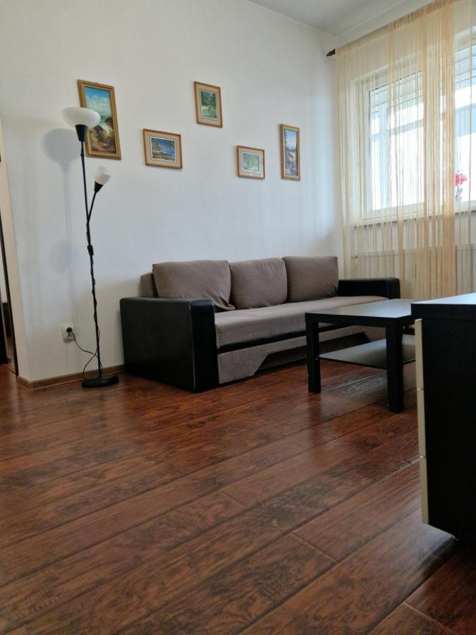 Charming Apartment With Private Terrace Бухарест Экстерьер фото